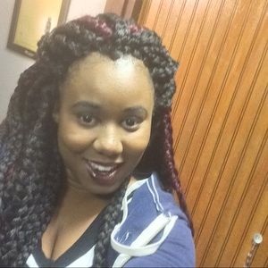 Meet your Posher, Iesha